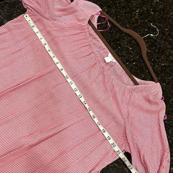 Intro Peasant Top  - Picture 7 of 9